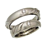 チタンセットリング　盛り上がったハートの結婚指輪