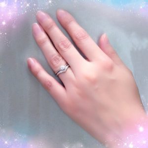 V字タイプ ダイヤモンドエンゲージリング