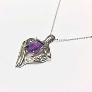 プラチナアメシストペンダントネックレス