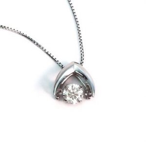 ダンシングストーンの美しいダイヤモンド