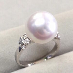 美しい大粒南洋真珠