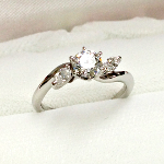 ダイヤモンドプラチナエンゲージリング