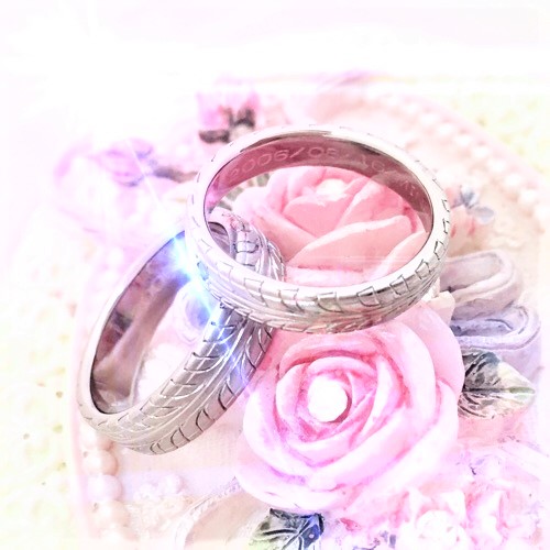 タイヤ模様のオリジナル純チタン結婚指輪