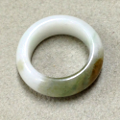 小さいサイズの翡翠リング
